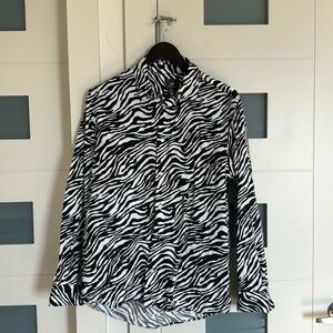 H&M Men’s button up long sleeves shirt in zebra print regular fit M unisex